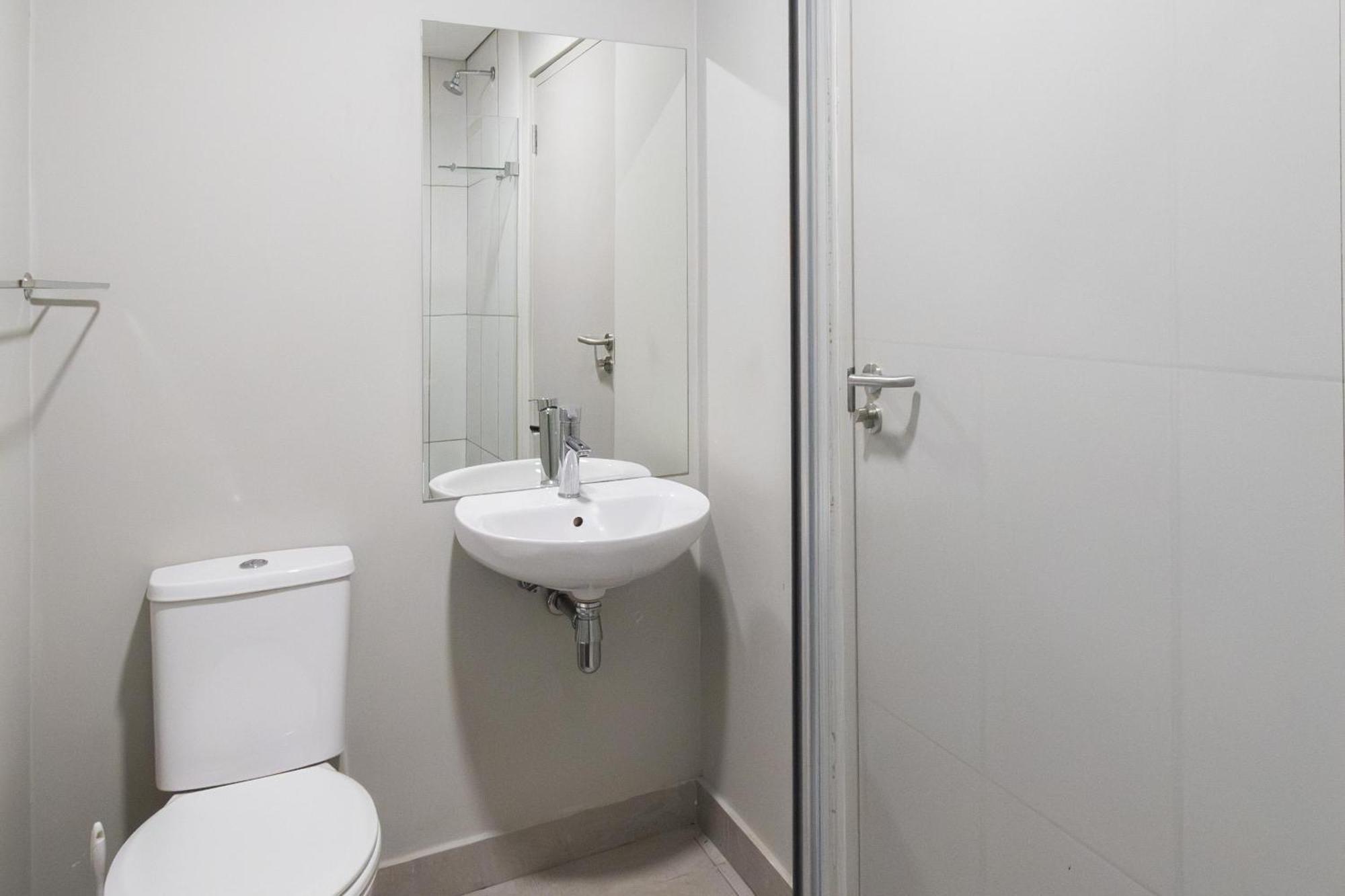 Metropole 2-bed Retreat In Vibrant Rondebosch Apartment Cape Town